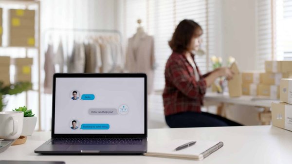 Révolutionnez la com avec chatbot messenger